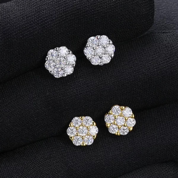 The 925S Moissanite Cluster Stud Earring brings a luxurious, multi-stone look to your collection. The cluster design enhances the brilliance of the moissanite stones, while the 925 sterling silver base ensures long-lasting shine and hypoallergenic properties. Coated in rich Yellow Gold, these 10mm studs offer a bold and sophisticated addition to any Hip Hop-inspired look.