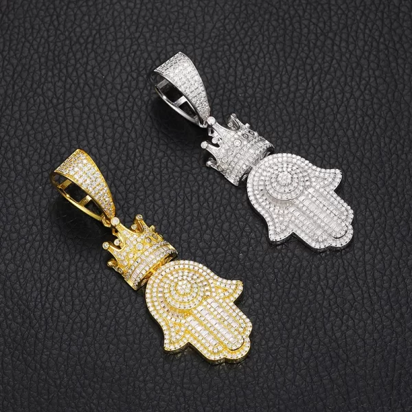 The White Gold 925SS Moissanite Royal Hamsah Hand Pendant symbolizes protection and luxury. With white gold and Moissanite stones, this hypoallergenic and waterproof pendant is perfect for adding cultural significance to any Hip Hop wardrobe.