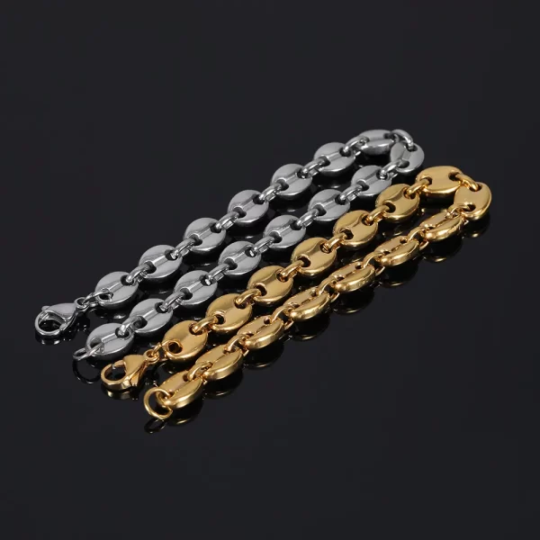 The Stainless Steel Mariner Link Bracelet in Yellow Gold - 5~11mm is the ultimate Hip Hop accessory for those who love both durability and style. This bracelet is crafted from durable stainless steel and features a sleek mariner link design. The Yellow Gold finish adds a touch of luxury, while the varying widths from 5mm to 11mm make it perfect for transitioning from casual to formal wear. Whether worn solo or layered, this bracelet ensures both versatility and a bold, modern look for any Hip Hop wardrobe.