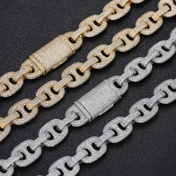 Make a statement with the Iced Prong Mariner Link Chain in White Gold. Featuring prong-set VVS Simulated Diamonds and a strong White Gold finish, this 16mm chain adds both luxury and durability to your collection. Whether you¡¯re looking to elevate your everyday style or stand out at a special event, this chain¡¯s sleek White Gold finish ensures a polished, modern look that complements any outfit.