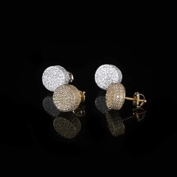 The 2 Layer Iced Stud Earrings in White Gold offer a sleek yet bold design. Featuring two layers of diamond-simulated stones, these studs shine bright with every movement. The White Gold finish ensures durability and a modern look, making these earrings a must-have for those who love understated Hip Hop bling with a luxurious touch.