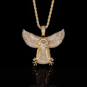 The Iced Eagle Pendant in Yellow Gold is a bold symbol of power and freedom. Crafted from gold plating and encrusted with diamonds, this pendant exudes confidence and luxury. Its hypoallergenic, waterproof, and scratch-resistant features make it perfect for everyday wear while capturing attention with its intricate details. Ideal for those who appreciate fine craftsmanship, this piece is a standout in any jewelry collection and a perfect gift for someone who values strength and independence in Hip Hop style.