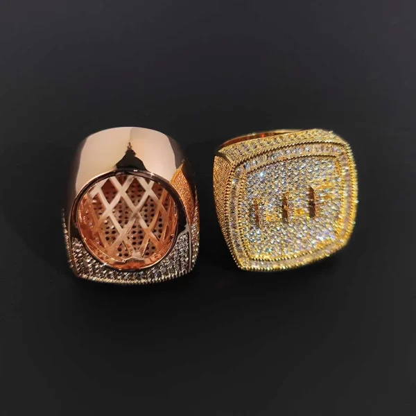 Make a statement with the Custom Letter 3D Iced Ring in Yellow Gold. Designed with VVS Simulated Diamonds and a Yellow Gold Plated finish, this ring lets you personalize your look with custom letters. Perfect for adding a personal touch to your Hip Hop collection, it¡¯s a unique piece that combines style and individuality.